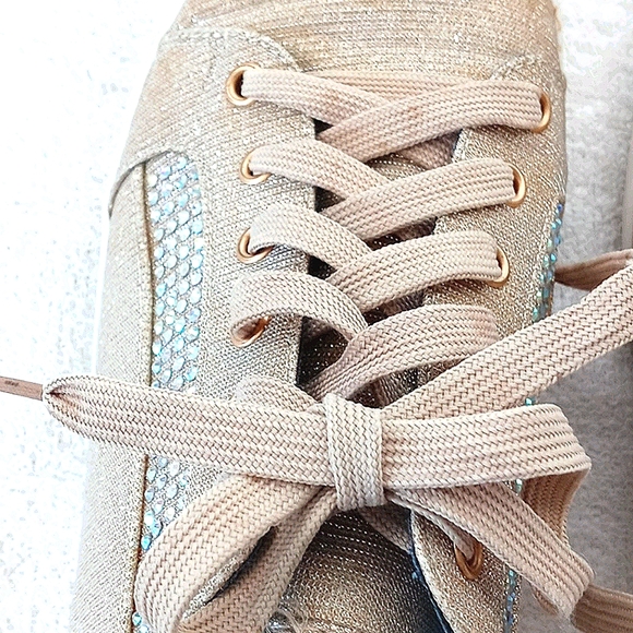 Gold sneakers - Picture 2 of 2